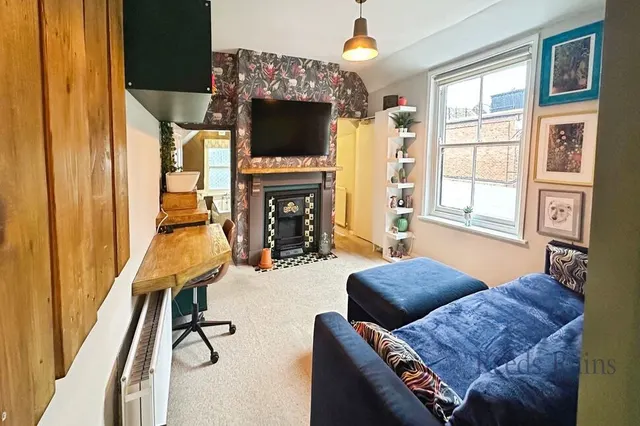 Photo 3 — The Crescent, Selby, North Yorkshire, YO8