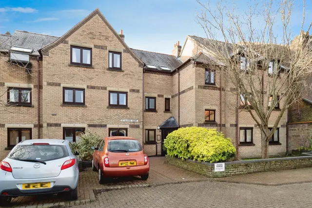 St. Ellens Court, Beverley, photo 1
