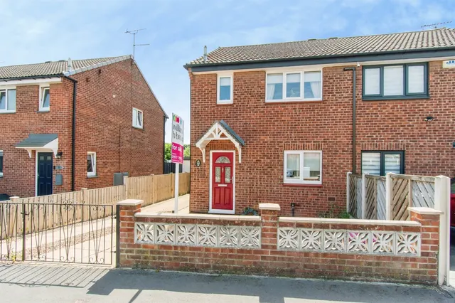 Pollards Fields, Knottingley, photo 1
