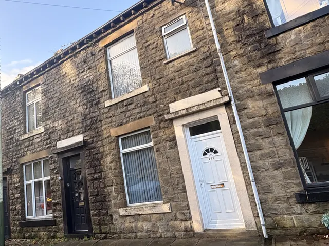 Market Street, Whitworth, OL12, photo 1