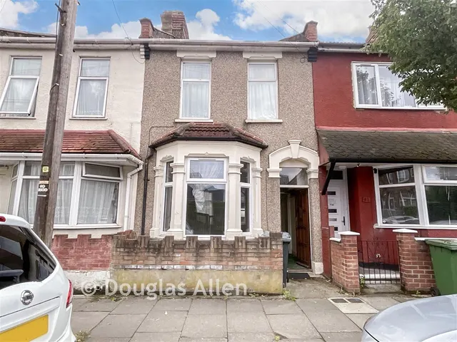 Chester Road, London, E16, photo 1