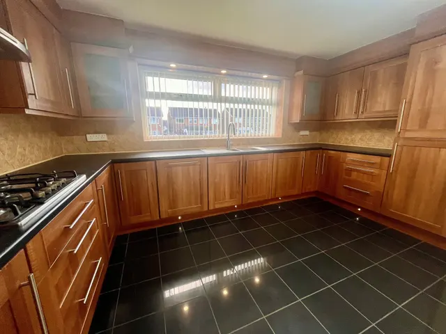 Renishaw Road, Mastin Moor, S43, photo 3