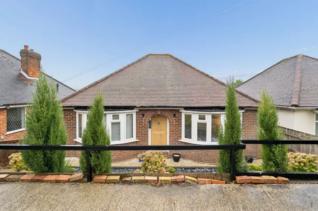 Hatters Lane, High Wycombe, HP13, photo 2