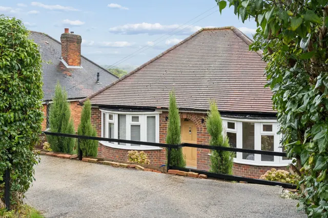 Hatters Lane, High Wycombe, HP13, photo 1
