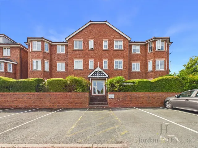Heathcote Close, Chester, Cheshire, CH2 2RB, photo 1