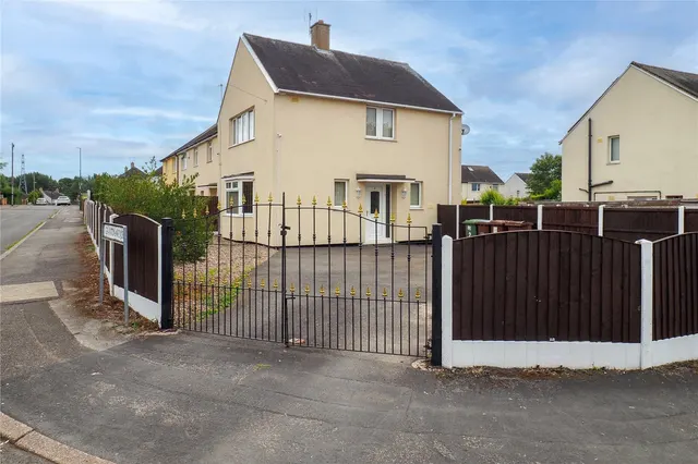 Granton Avenue, Clifton, Nottingham, NG11, photo 1