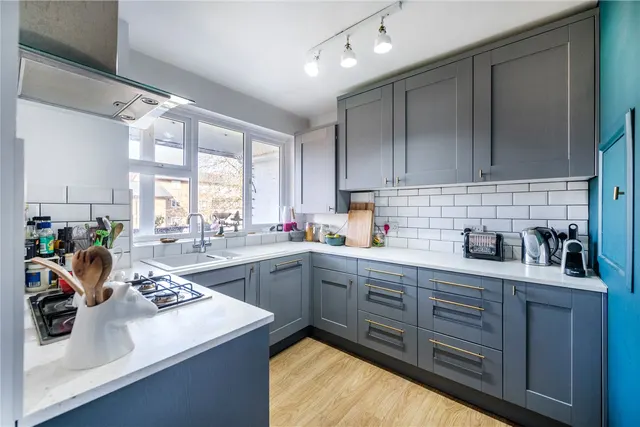 Leigham Court Road, London, SW16, photo 3