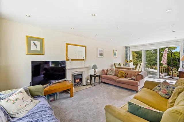 Lancaster Drive, East Grinstead, RH19, photo 3