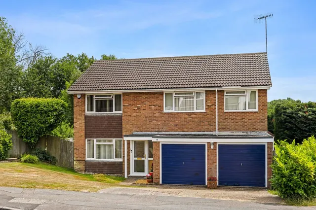 Lancaster Drive, East Grinstead, RH19, photo 1