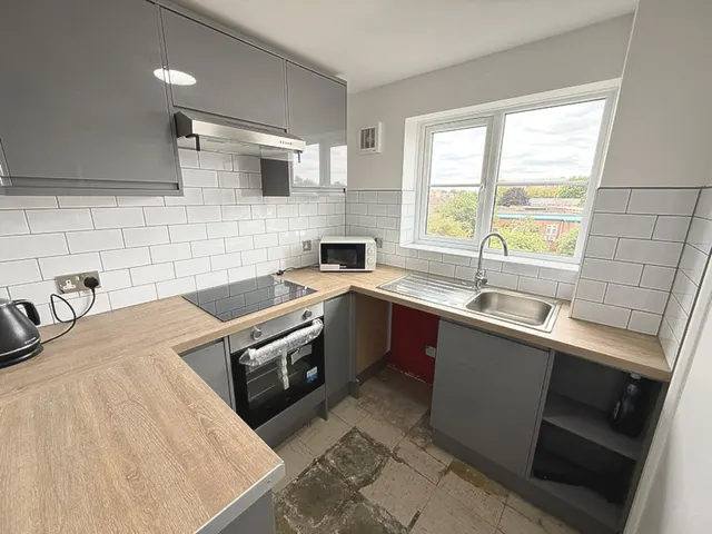Regarth Avenue, Romford, RM1, photo 3