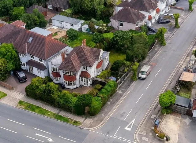 Selvage Lane, Mill Hill, NW7, London, photo 1
