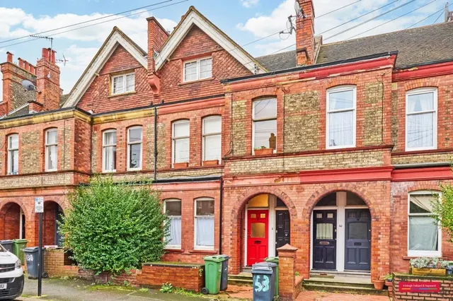 Photo 2 — Hailsham Avenue, Streatham Hill, London, SW2