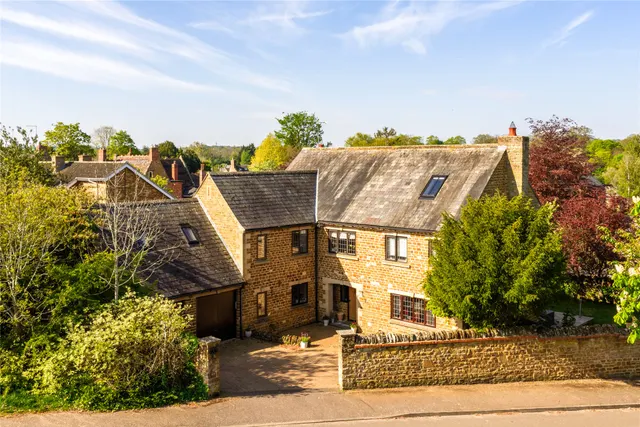 Badgers Close, Bugbrooke, NN7, photo 1
