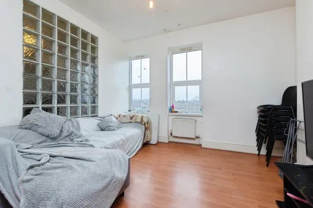 Portland Road, London, SE25, photo 3