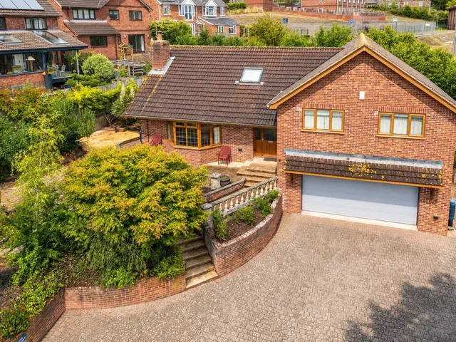 Western Road, Crediton, Devon, EX17