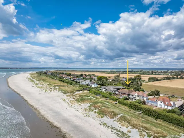 East Strand, West Wittering, Chichester, West Sussex, PO20 8BA, photo 1
