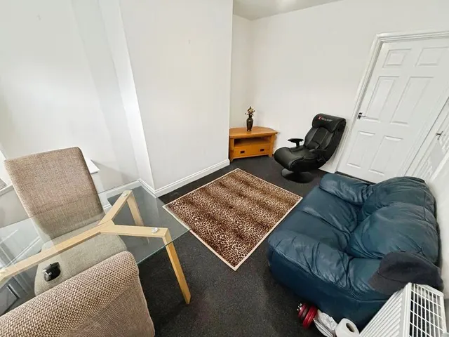 Parkhead Drive, Stoke-on-Trent, ST3, photo 3
