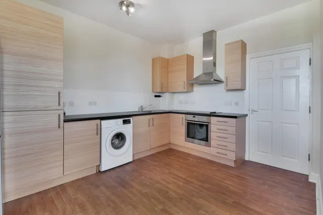 Photo 2 — Culverden Park Road, Tunbridge Wells, TN4