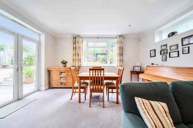 Highland Road, Northwood, HA6, photo 3