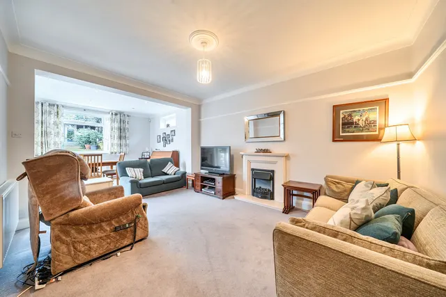 Highland Road, Northwood, HA6, photo 2