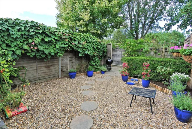 Reedsfield Road, Ashford, Surrey, TW15 2HE, photo 1