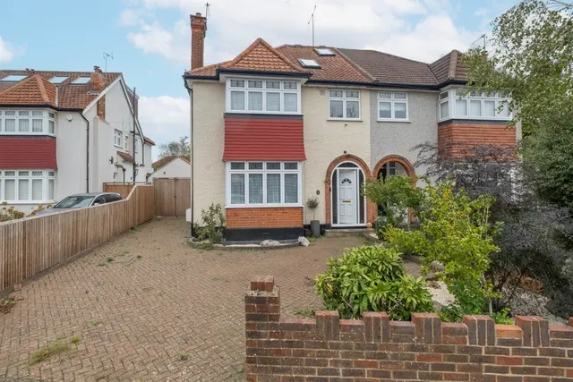 Raeburn Avenue, The Crossways, KT5, photo 1