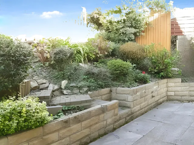 Oaklands View Cwmbran, NP44, photo 2