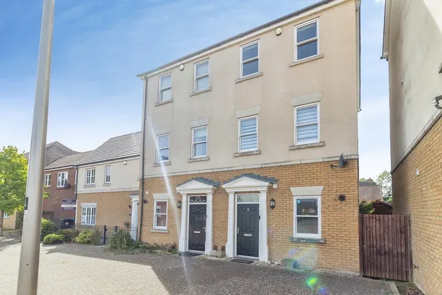 Rowditch Furlong, Redhouse Park, MK14, photo 1