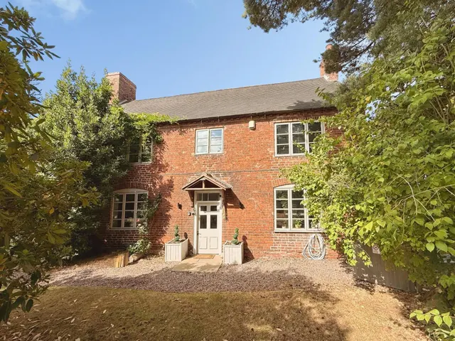 Shifnal, TF11, photo 1