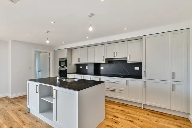Spenny Lane, Claygate, TN12, photo 3
