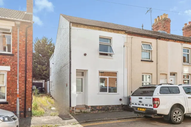 Pemberton Street, Rushden, NN10, photo 1