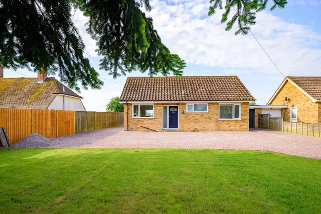 High Street, Hagworthingham, PE23, photo 1