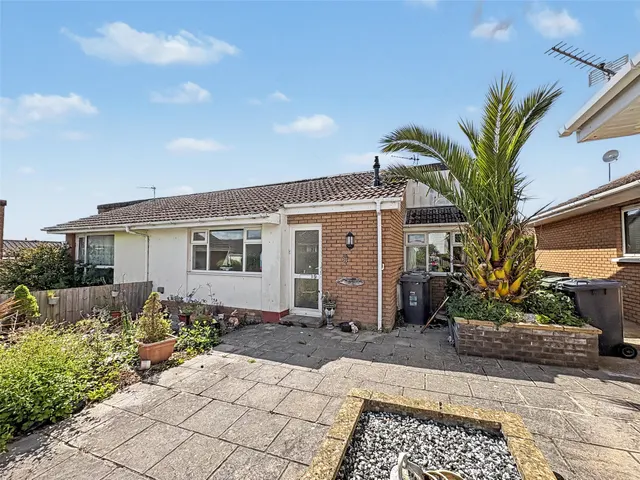 West Meadow Close, Braunton, EX33, photo 1