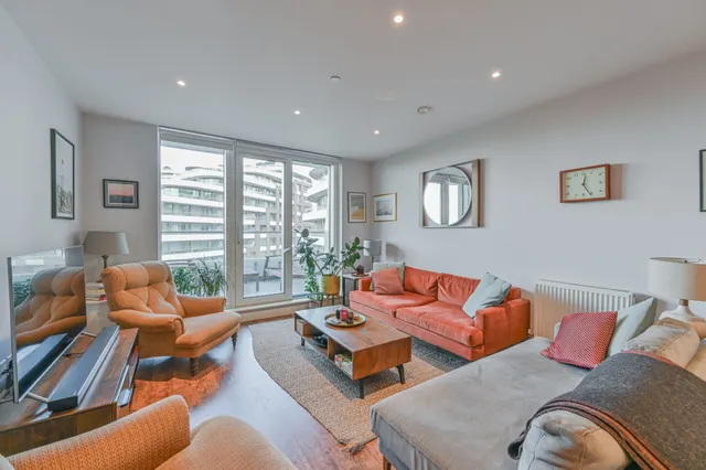 Photo 2 — Apartment 84, Valetta House, 336 Queenstown Road, London