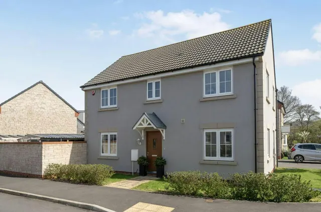 Colliers Gardens, Backwell, BS48, photo 1