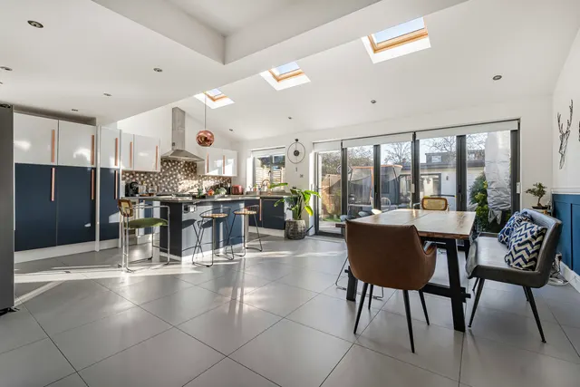 Albemarle Avenue, Twickenham, TW2, photo 3