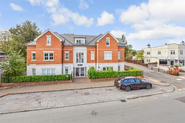High Street, Pembury, TN2, photo 1