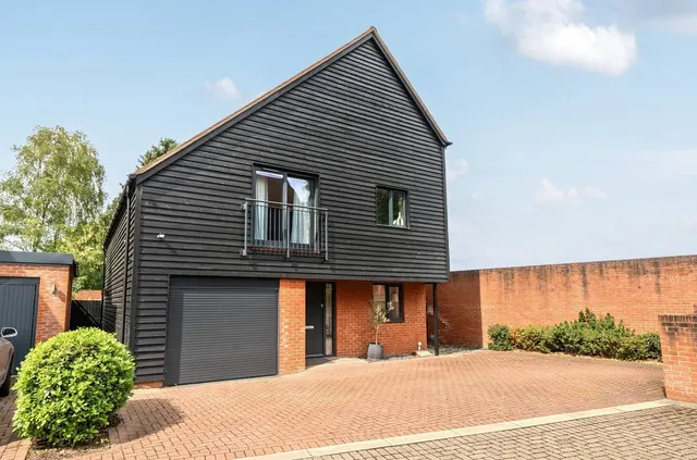 Station Drive, Sutton Scotney, SO21, photo 1