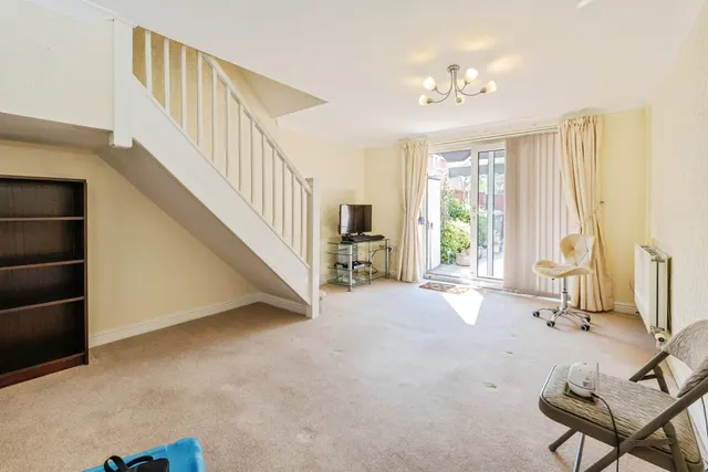 Photo 2 — Old Chapel Road, Skellingthorpe, Lincoln