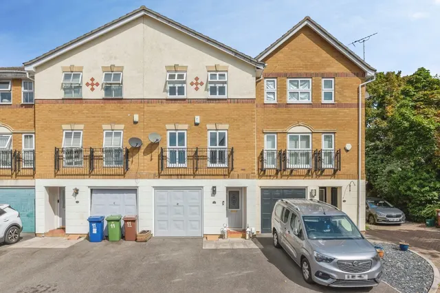 Buttell Close, Grays, Essex, RM17, photo 1
