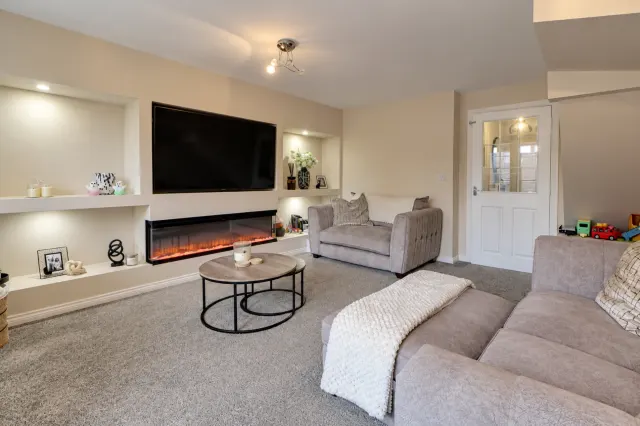 Bullhurst Close, Talke, photo 2