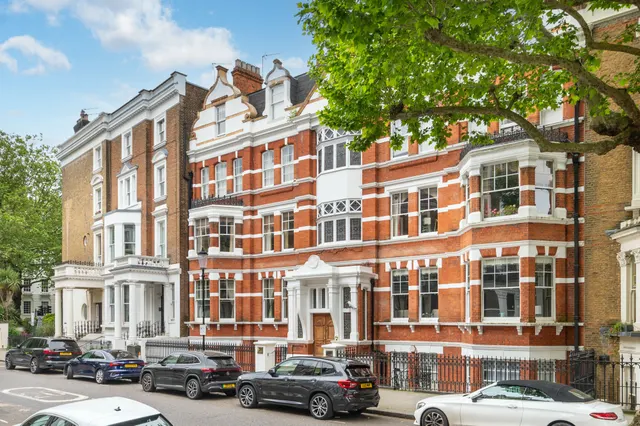8 Holland Park Mansions, London, photo 1