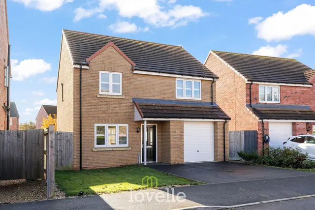 Edinburgh Way, Scartho Top, DN33, photo 1