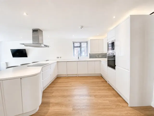 Photo 2 — Birchwood Road, St Annes, Bristol, BS4 4QL