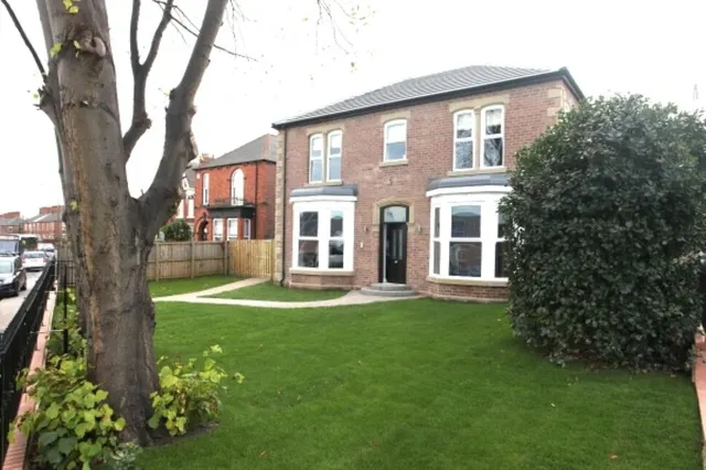 The Limes Barnsley Road, Wombwell, South Yorkshire, S73, photo 1