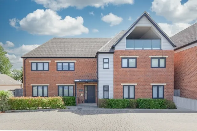 Oxford Road, Kidlington, OX5, photo 1