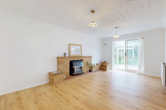 Hopkins Heath, Telford, TF5, photo 3