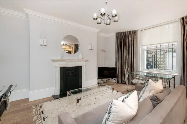 Welbeck Street, Marylebone, W1G, photo 1