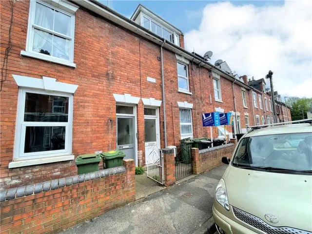 Middle Street, Arboretum, WR1, photo 1