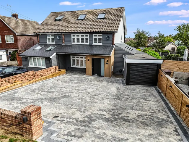 183 Baddow Road, Great Baddow, Chelmsford, Essex, CM2 7PZ, photo 1